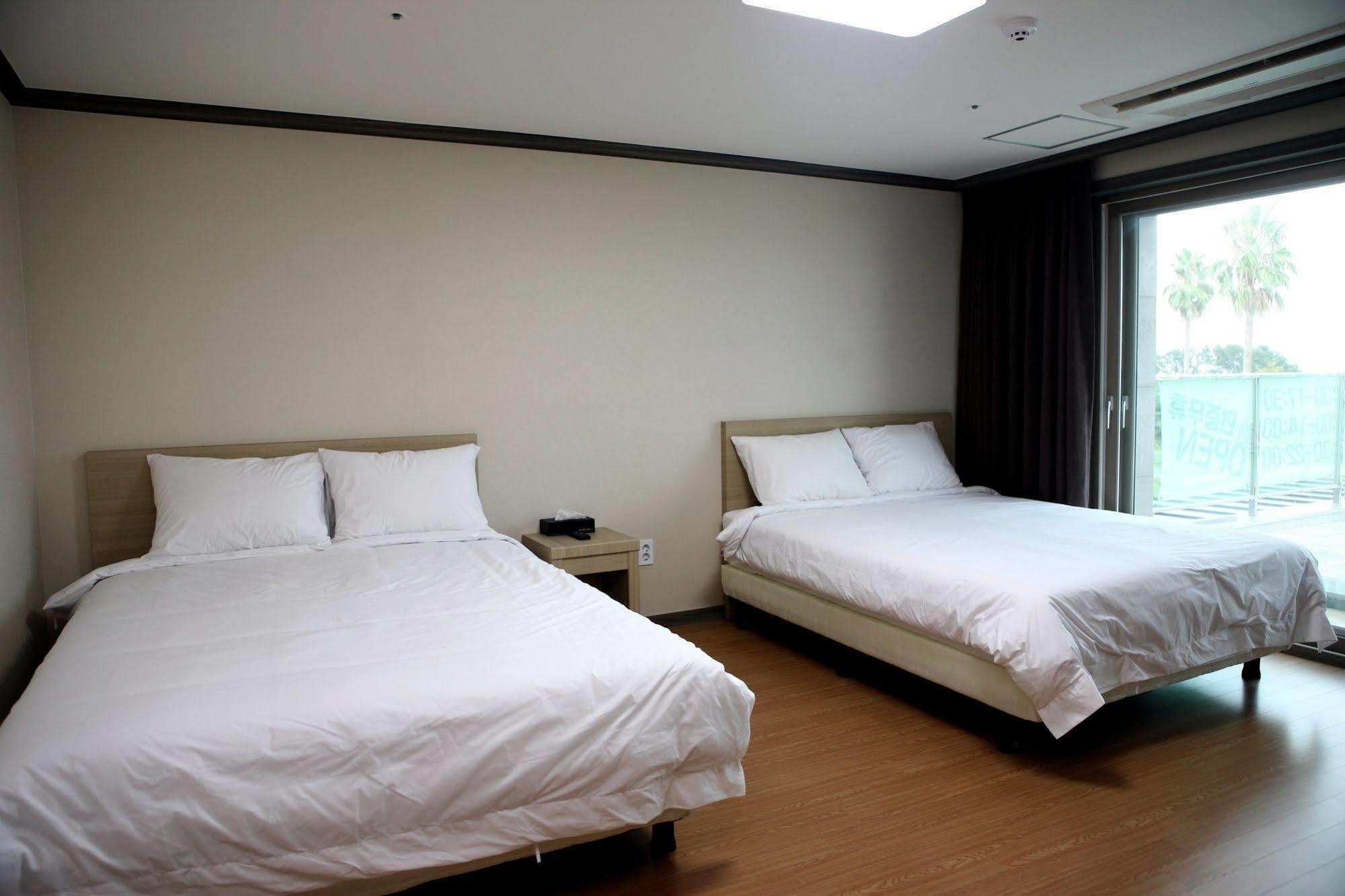 Hotel The Blue Jeju Seogwipo Zewnętrze zdjęcie